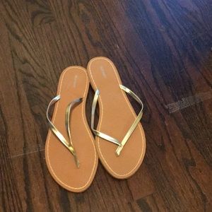 NEW Old Navy Gold flip flops